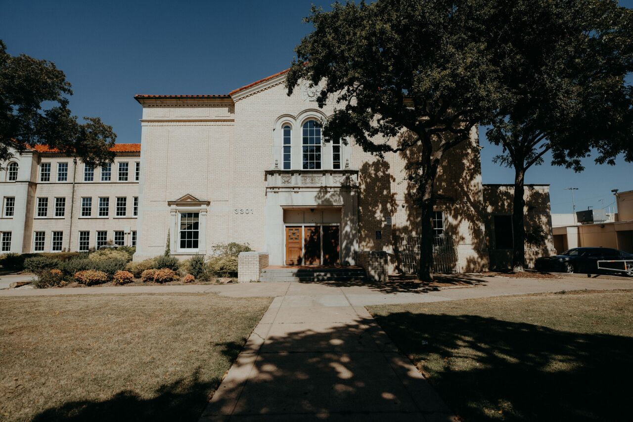 Amon Carter Riverside Side Brent Hull