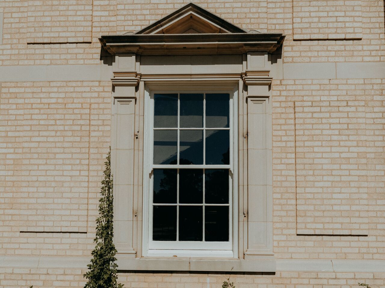 Amon Carter Riverside Window2 Brent Hull