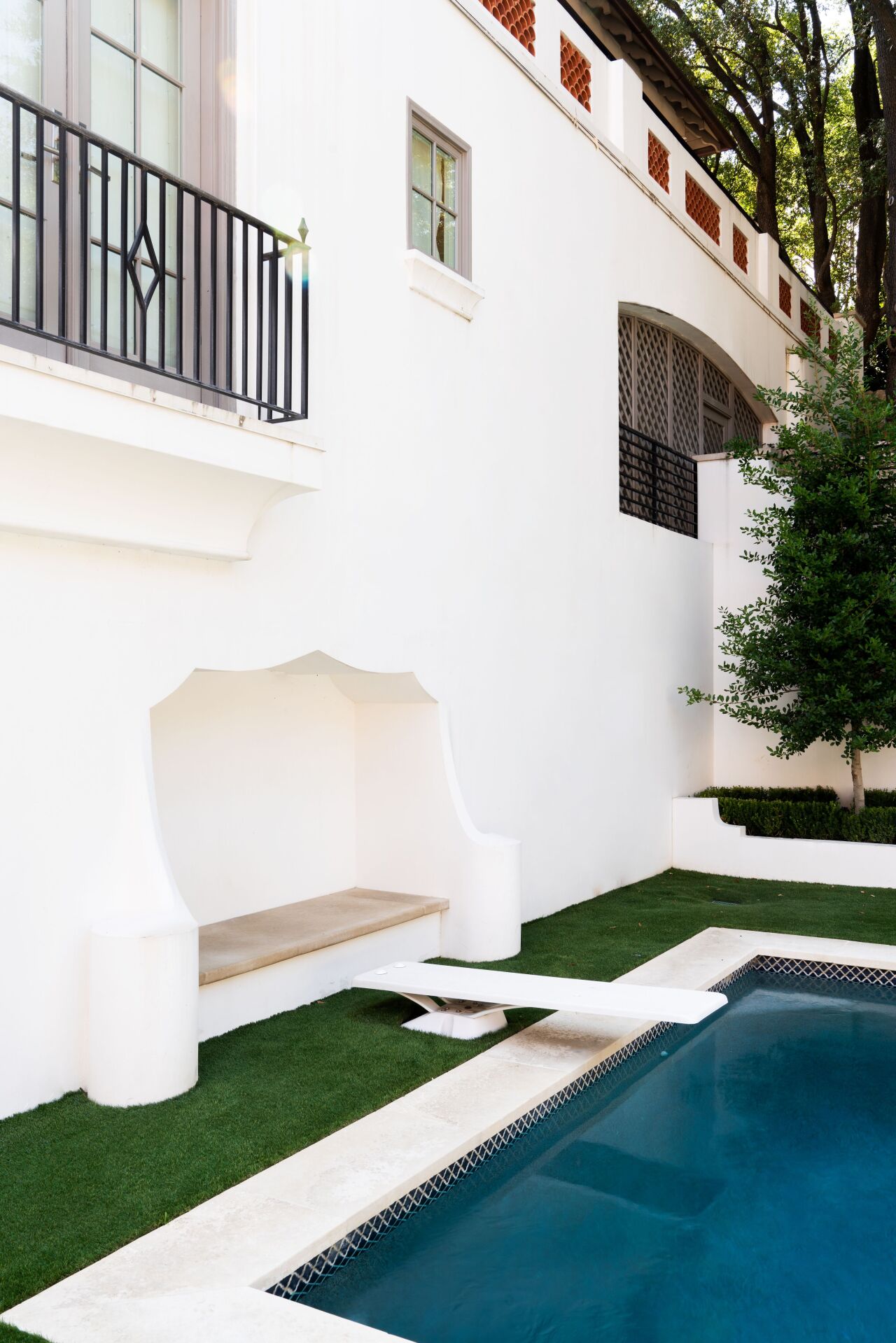 Contemporary Classic Pool Brent Hull