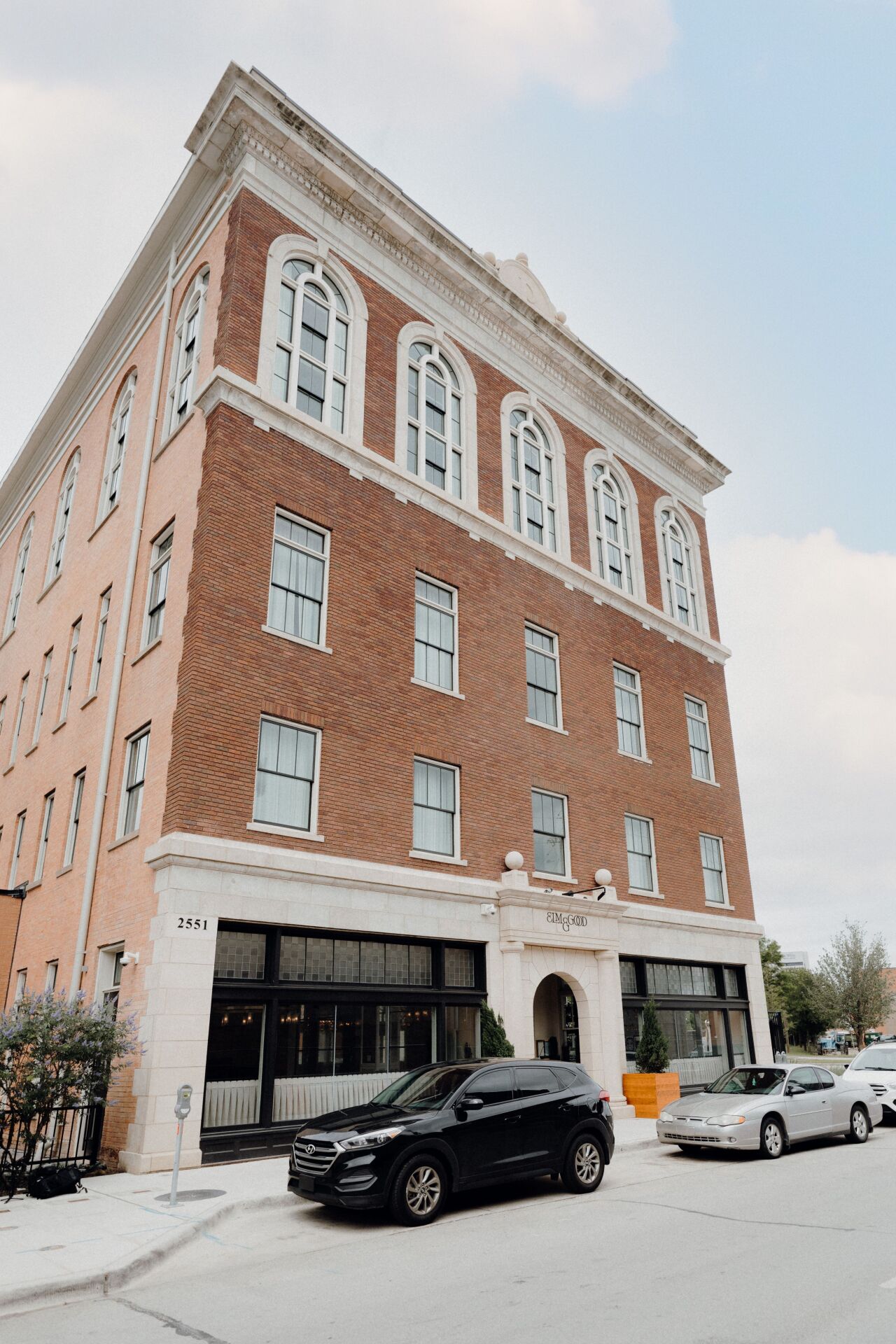 Dallas Pittman Hotel Elm And Good Brent Hull