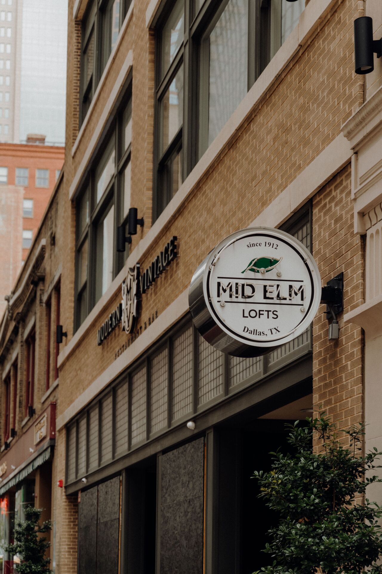Mid Elm Lofts Sign Brent Hull