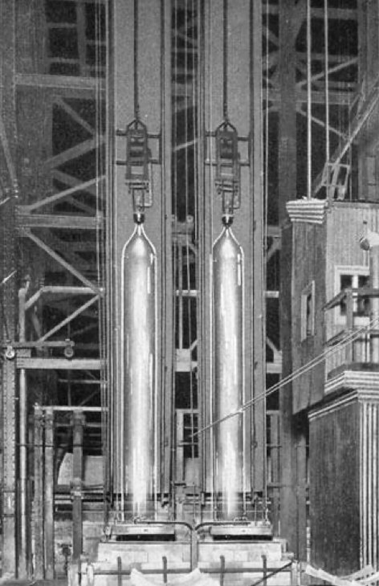 Glass Machine Cylinder Brent Hull 1